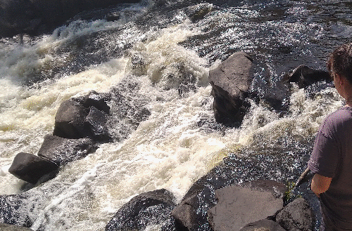 Вид на порог Кивиристи на реке Охта